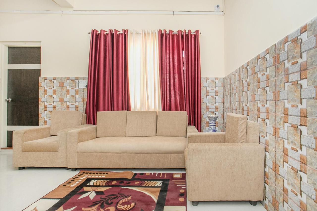 Oyo 24069 Flagship Aaira Inn บังกาลอร์ ภายนอก รูปภาพ