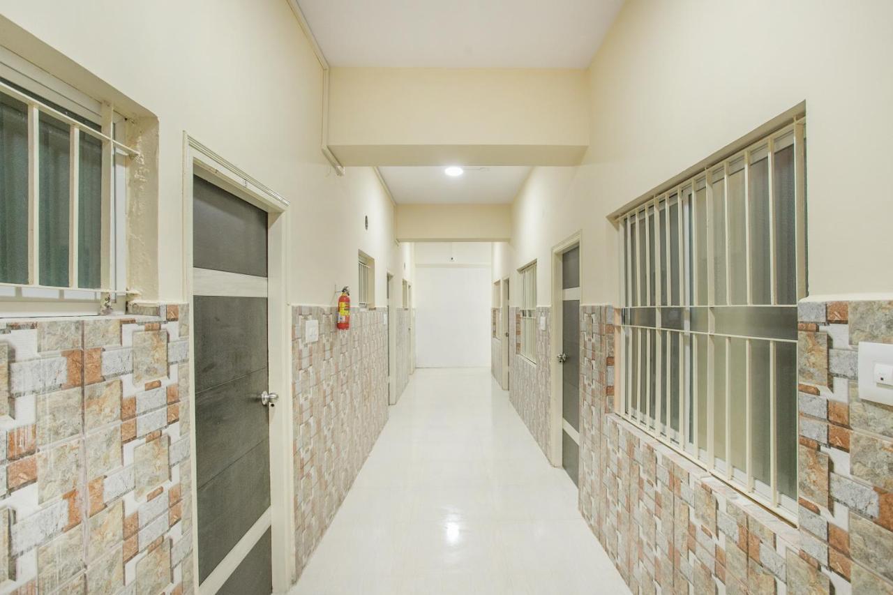 Oyo 24069 Flagship Aaira Inn บังกาลอร์ ภายนอก รูปภาพ
